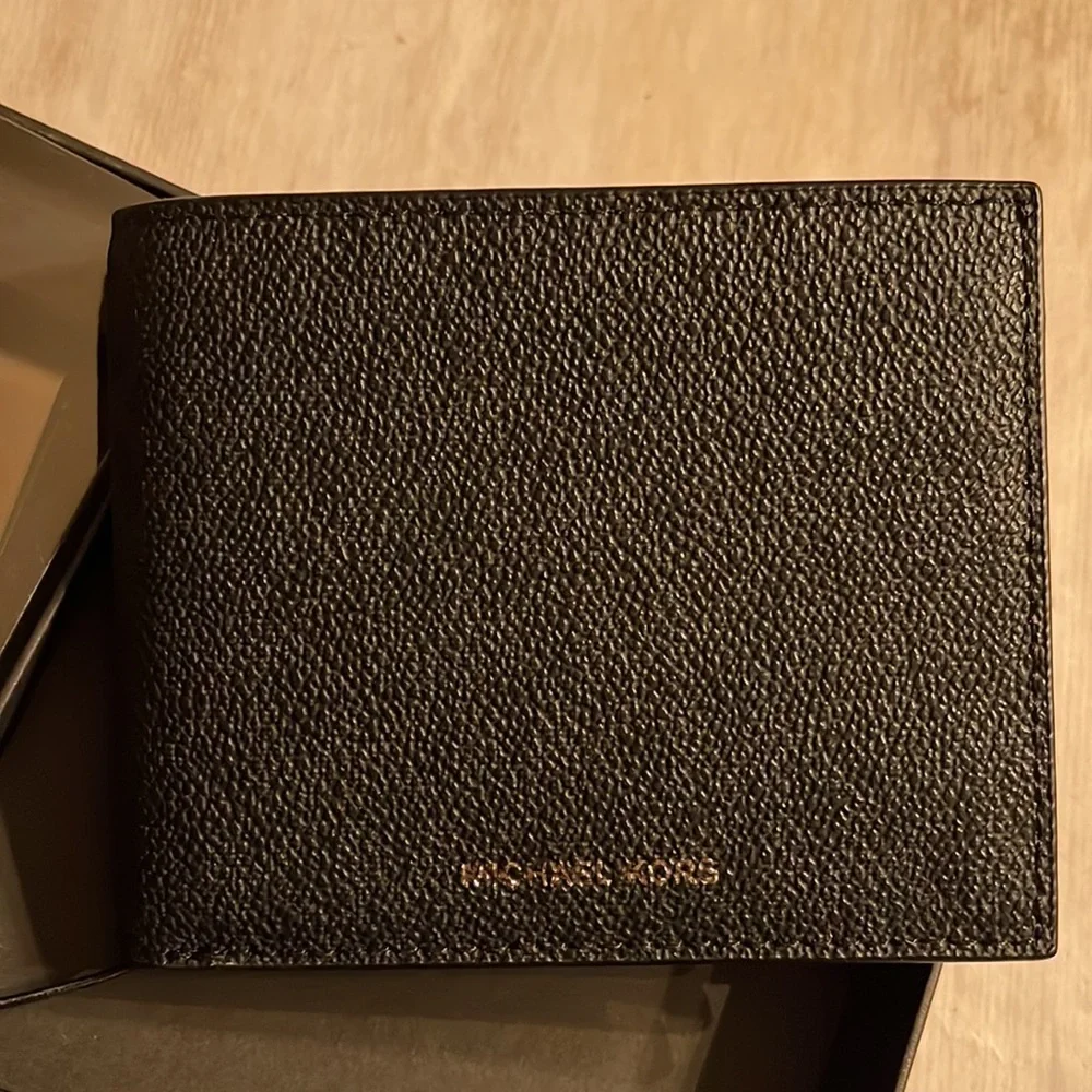 Michael Kors Black MK Gifting Wallet